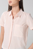 Blusa unicolor manga corta a rayas con bolsillo