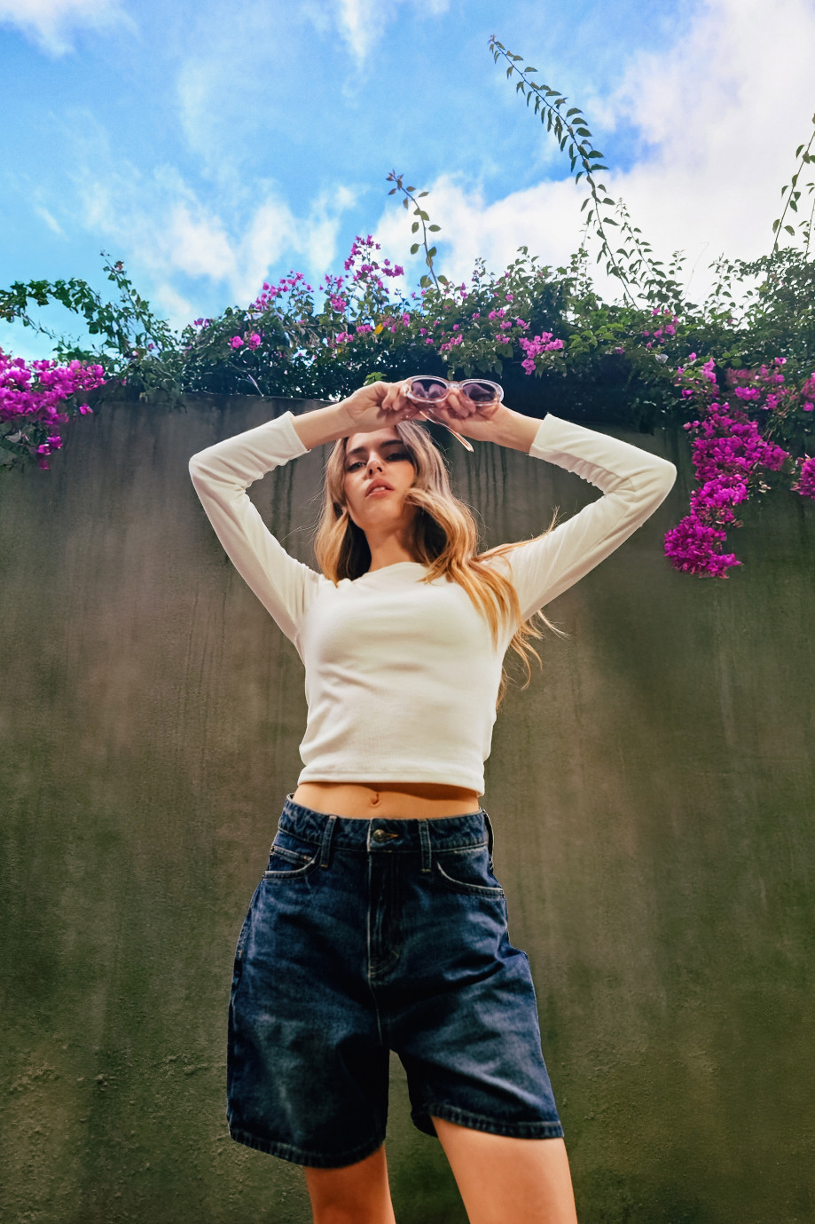 Camiseta manga larga unicolor en tela acanalada