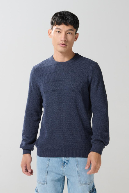 Suéter tejido azul intenso cuello redondo con texturas