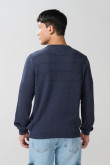Suéter tejido azul intenso cuello redondo con texturas