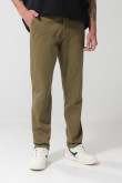 Pantalón slim unicolor en dril con bolsillos y tiro medio