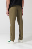 Pantalón slim unicolor en dril con bolsillos y tiro medio