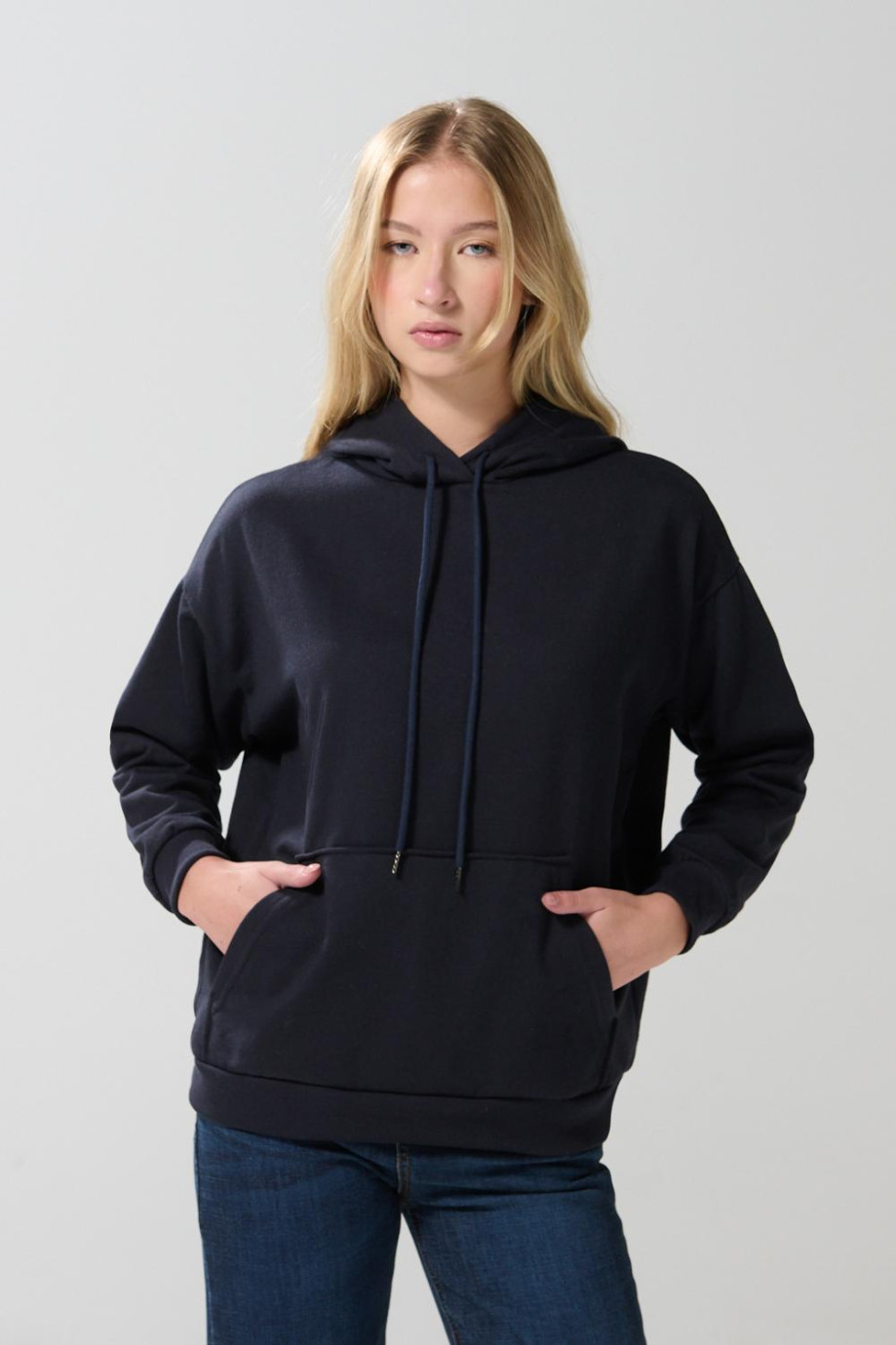 Buzo capota femenino oversize unicolor