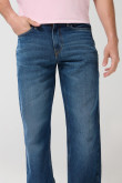 Jean tiro bajo 90´S azul con bota recta y bolsillos