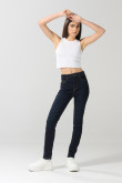 Jean súper tiro alto jegging azul intenso con fit ceñido