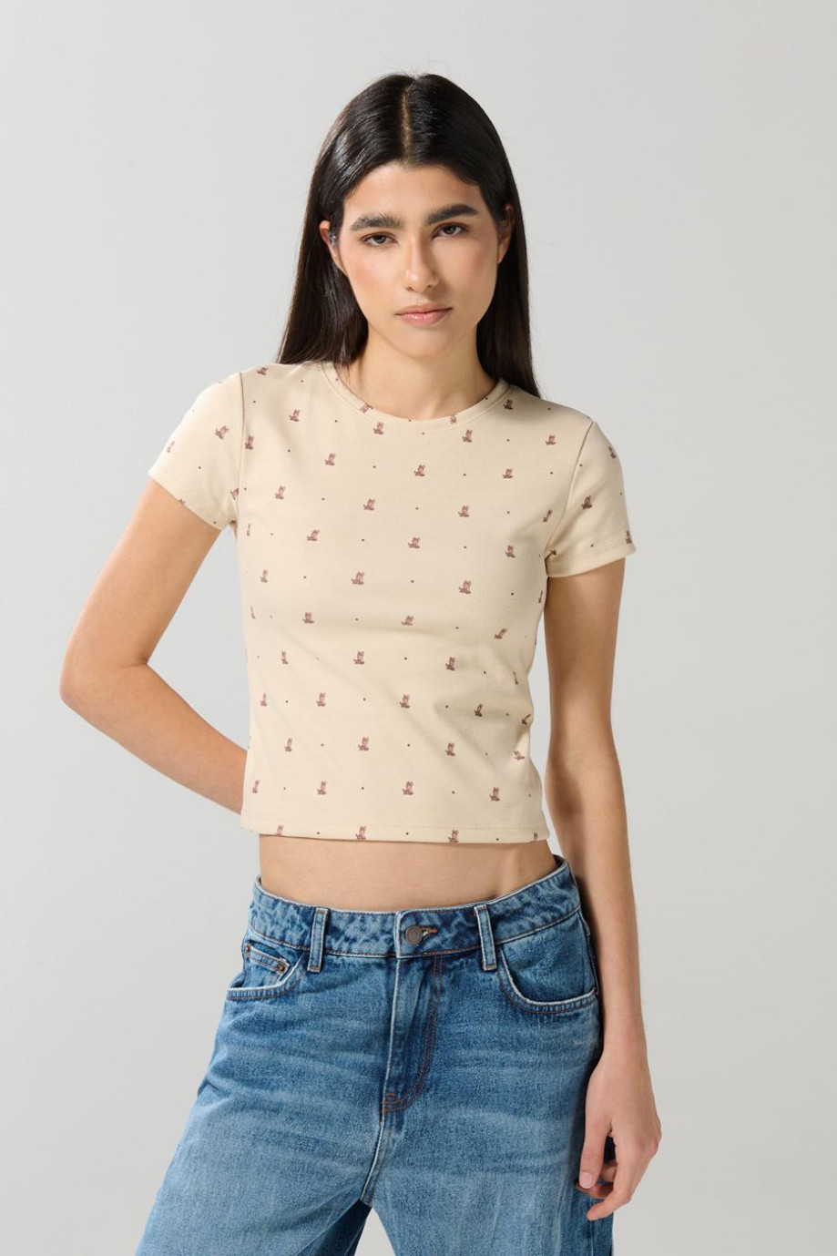 Camiseta unicolor manga corta con diseño de animalitos