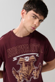 Camiseta roja oscura de Harry Potter con manga corta