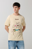 Camiseta kaki clara cuello redondo con arte de Scooby-Doo
