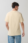 Camiseta kaki clara cuello redondo con arte de Scooby-Doo