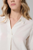 Blusa manga 3/4 unicolor con cuello camisero y prense
