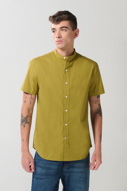 Camisa cuello nerú unicolor en algodón con manga corta