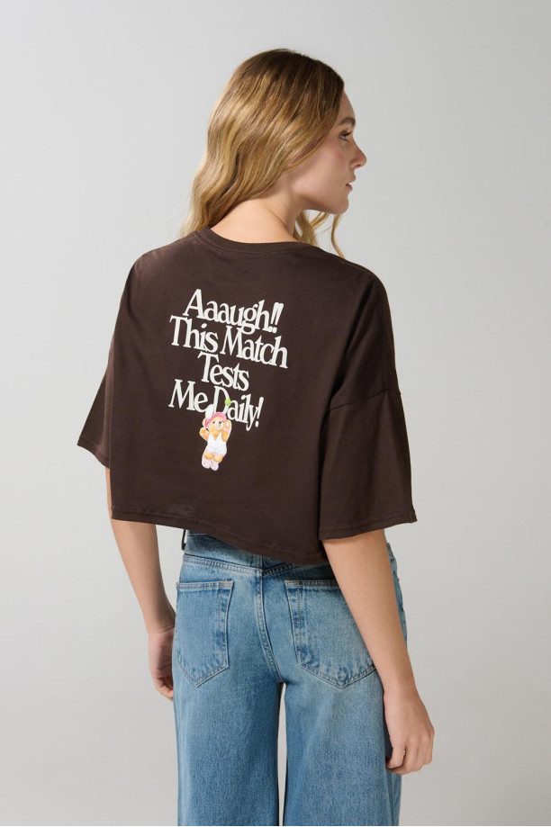 Camiseta crop top oversize unicolor con diseño de osito