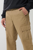 Pantalón cargo en dril unicolor con bota recta y tiro bajo