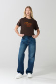 Camiseta crop top unicolor con estampado de Karate Kid