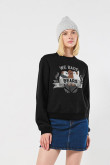 Sueter cuello redondo con estampado de Osos escandalosos.