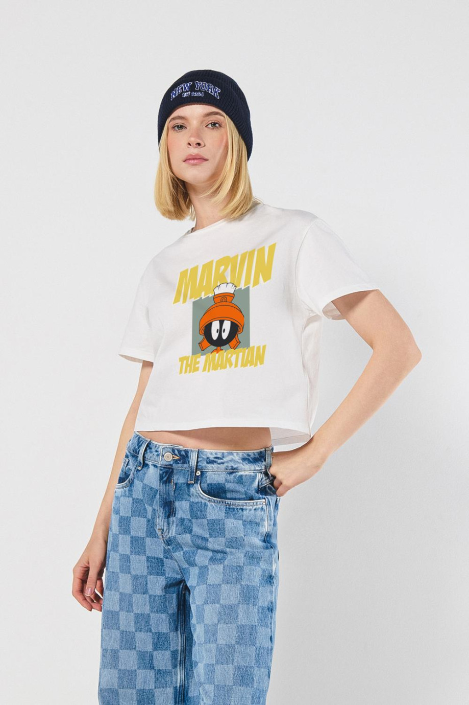 Camiseta crop top manga corta de Looney tunes