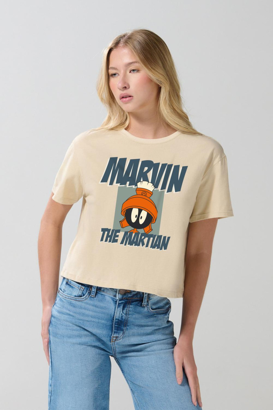 Camiseta crop top manga corta de Looney tunes
