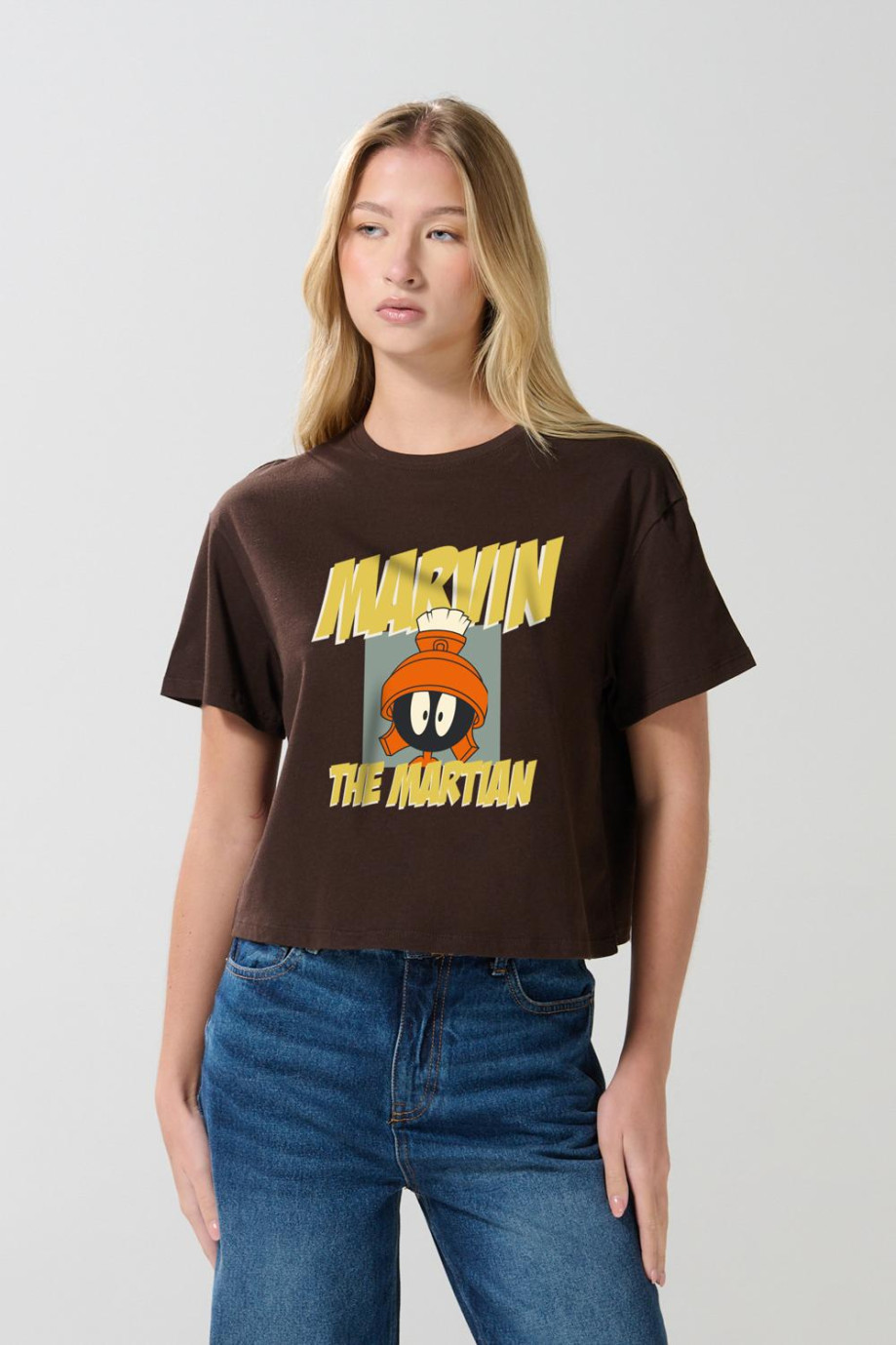 Camiseta crop top manga corta de Looney tunes