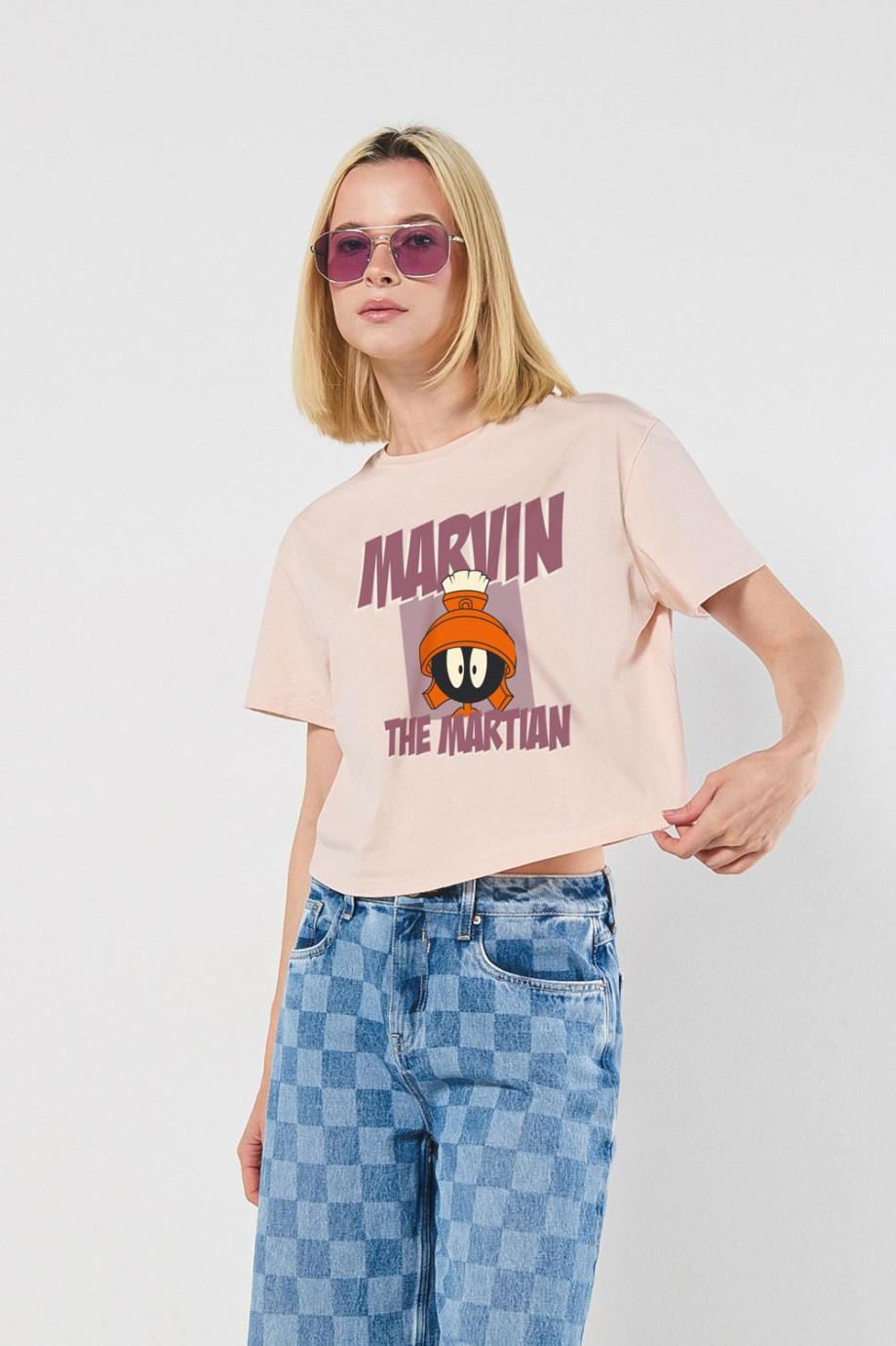 Camiseta crop top manga corta de Looney tunes