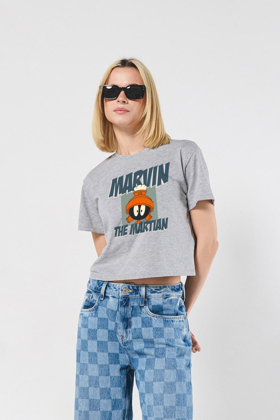 Camiseta crop top manga corta de Looney tunes