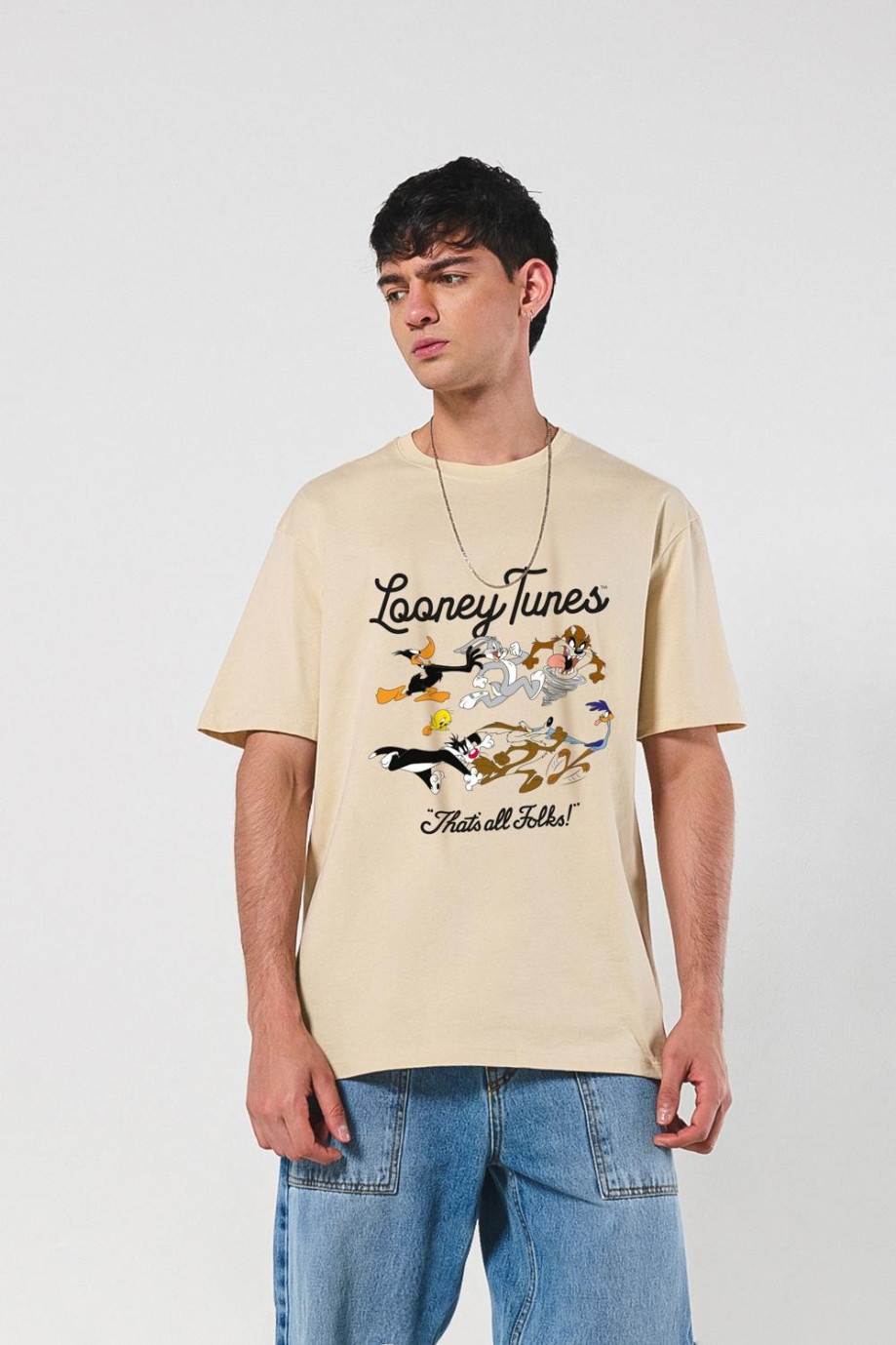 Camiseta oversize manga corta de Looney tunes.