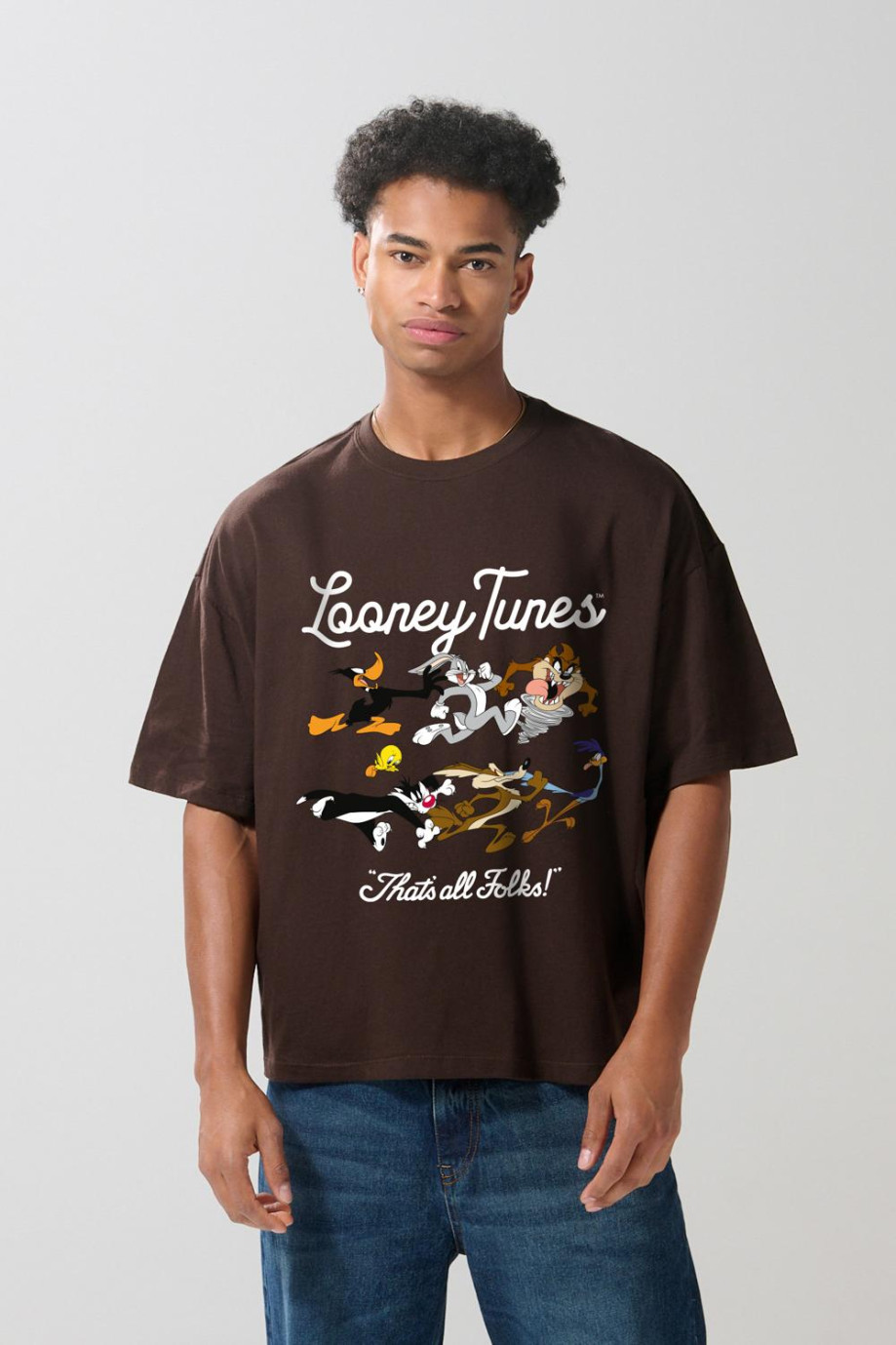 Camiseta oversize manga corta de Looney tunes.