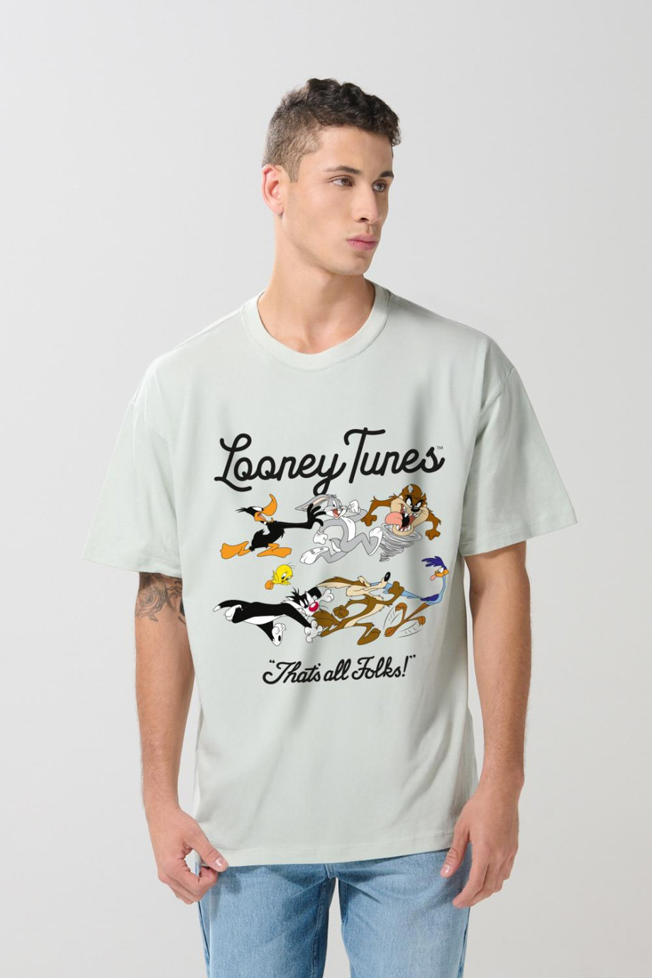 Camiseta oversize manga corta de Looney tunes.