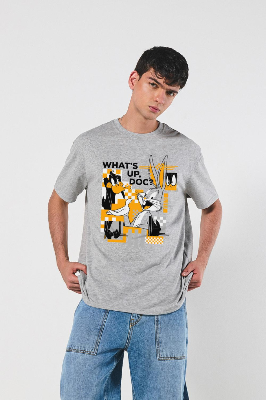 Camiseta oversize manga corta de Looney tunes.