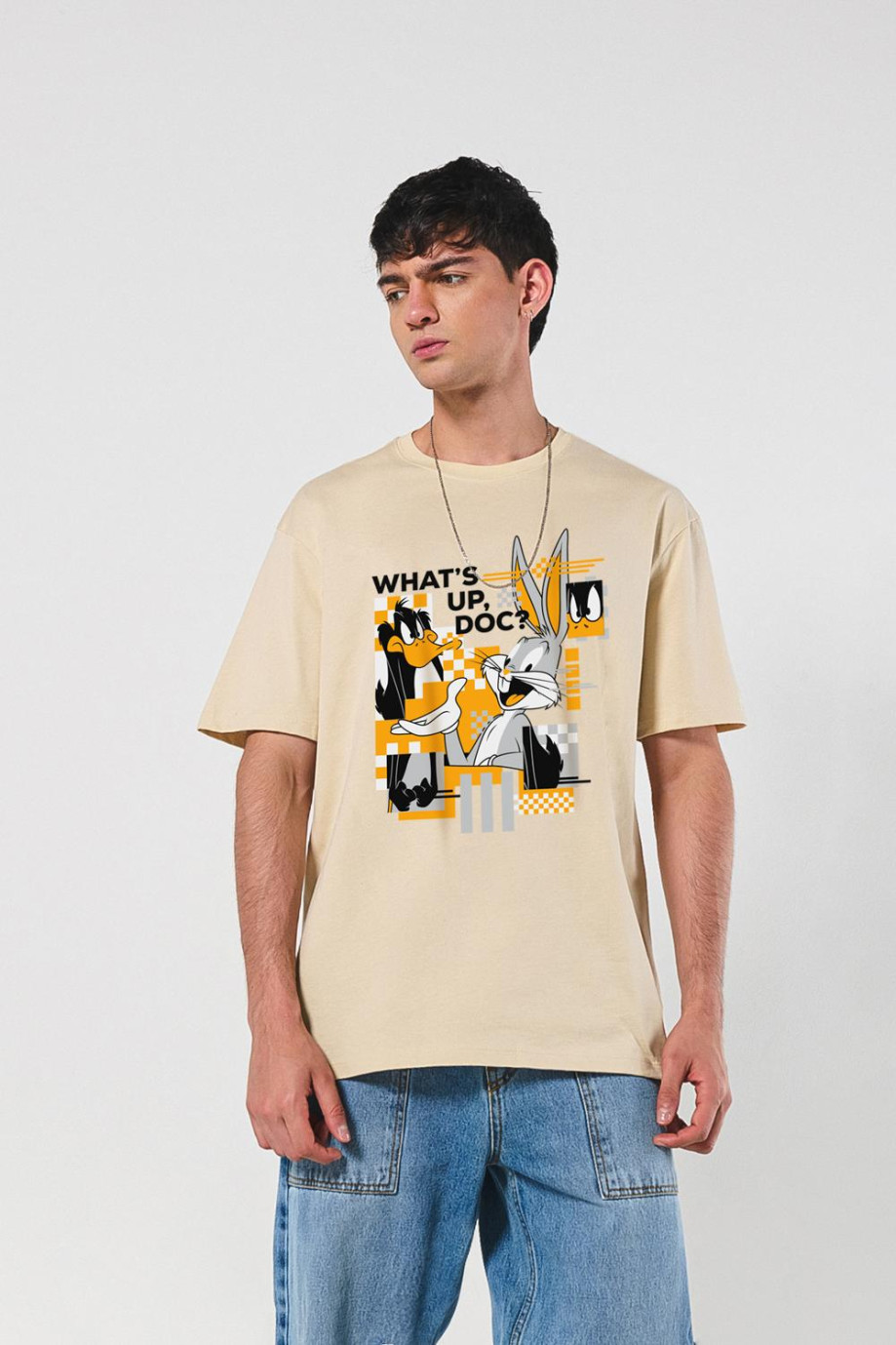 Camiseta oversize manga corta de Looney tunes.