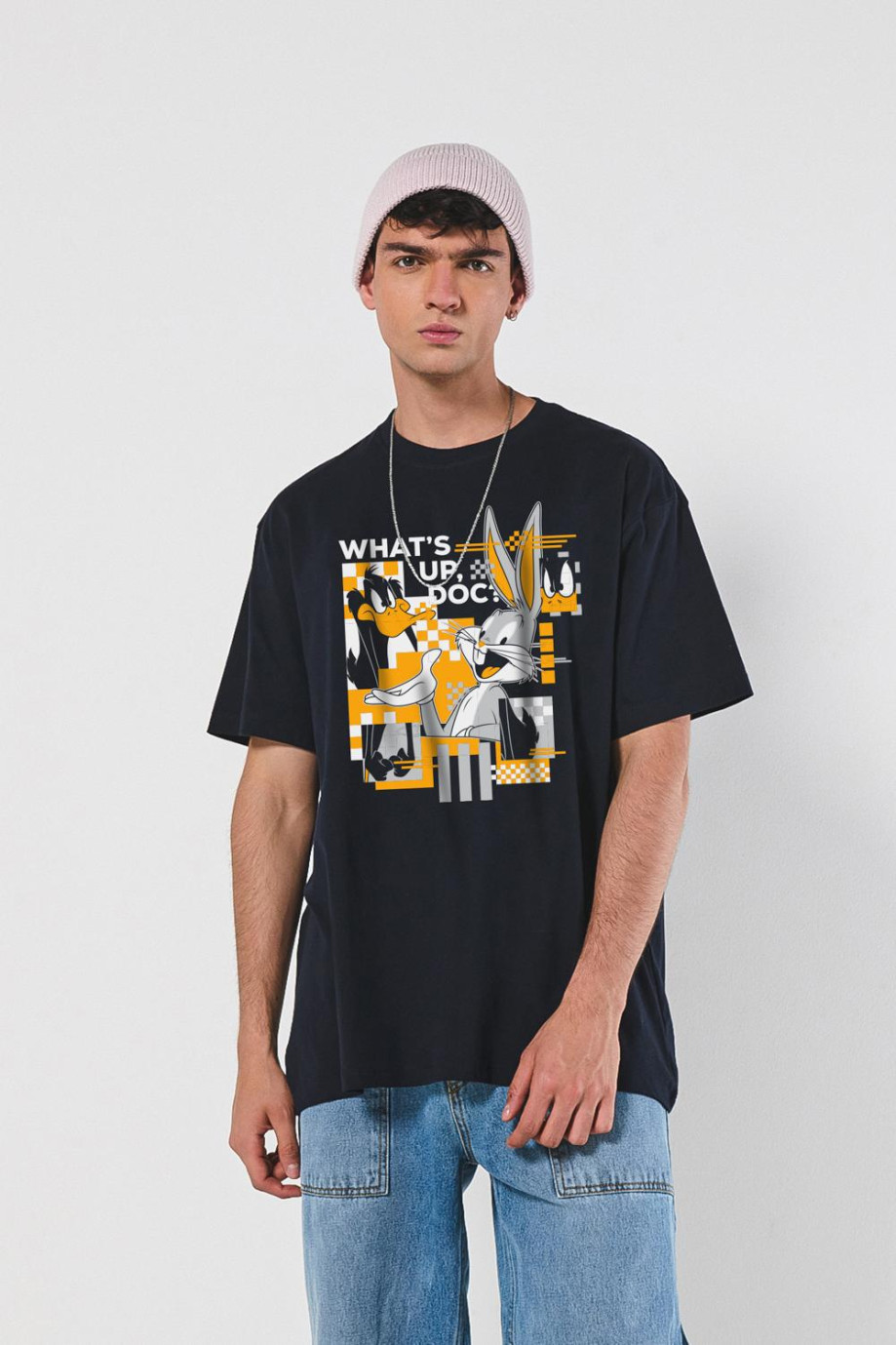 Camiseta oversize manga corta de Looney tunes.