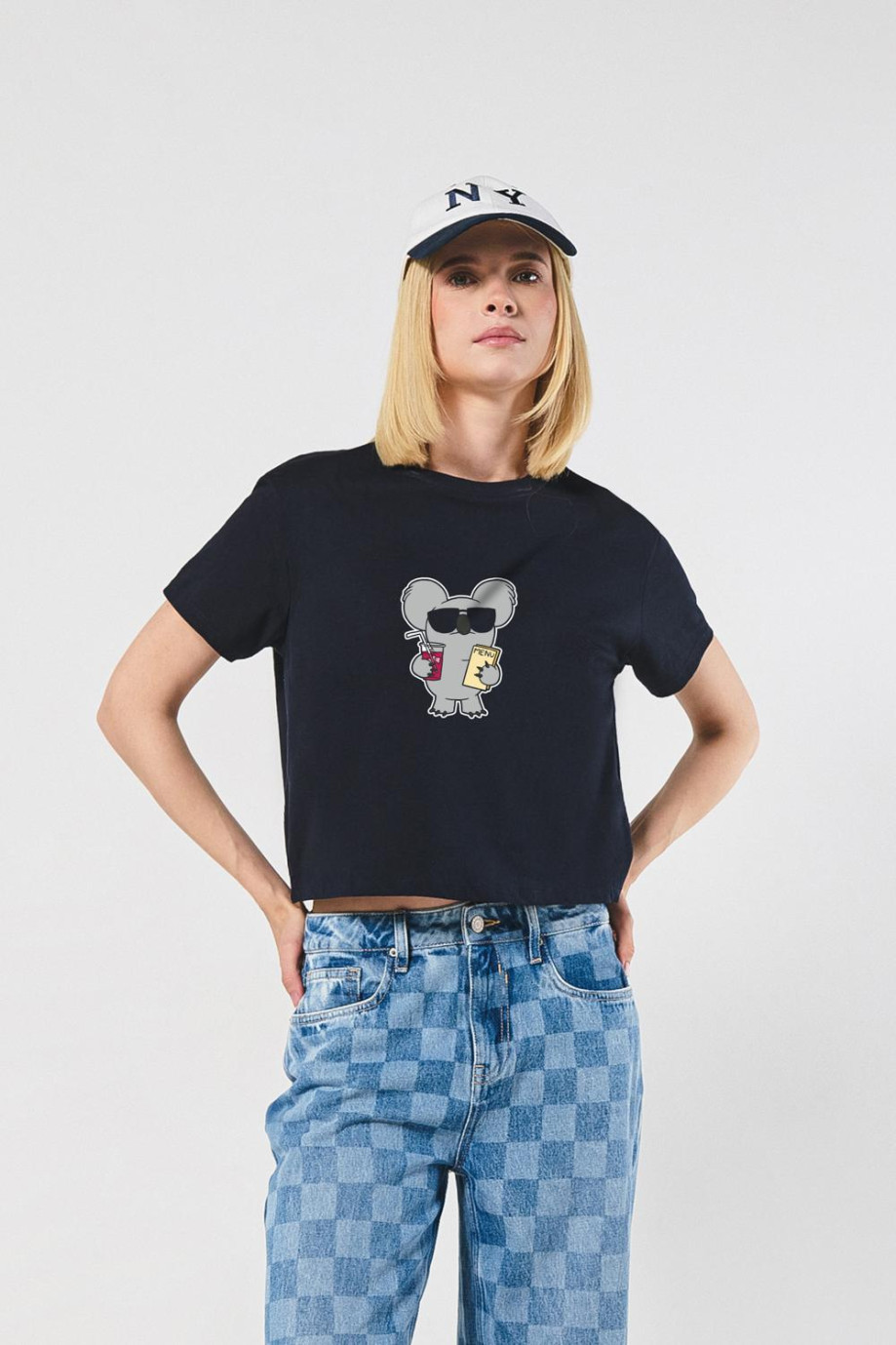 Camiseta crop top manga corta de Osos escandalosos