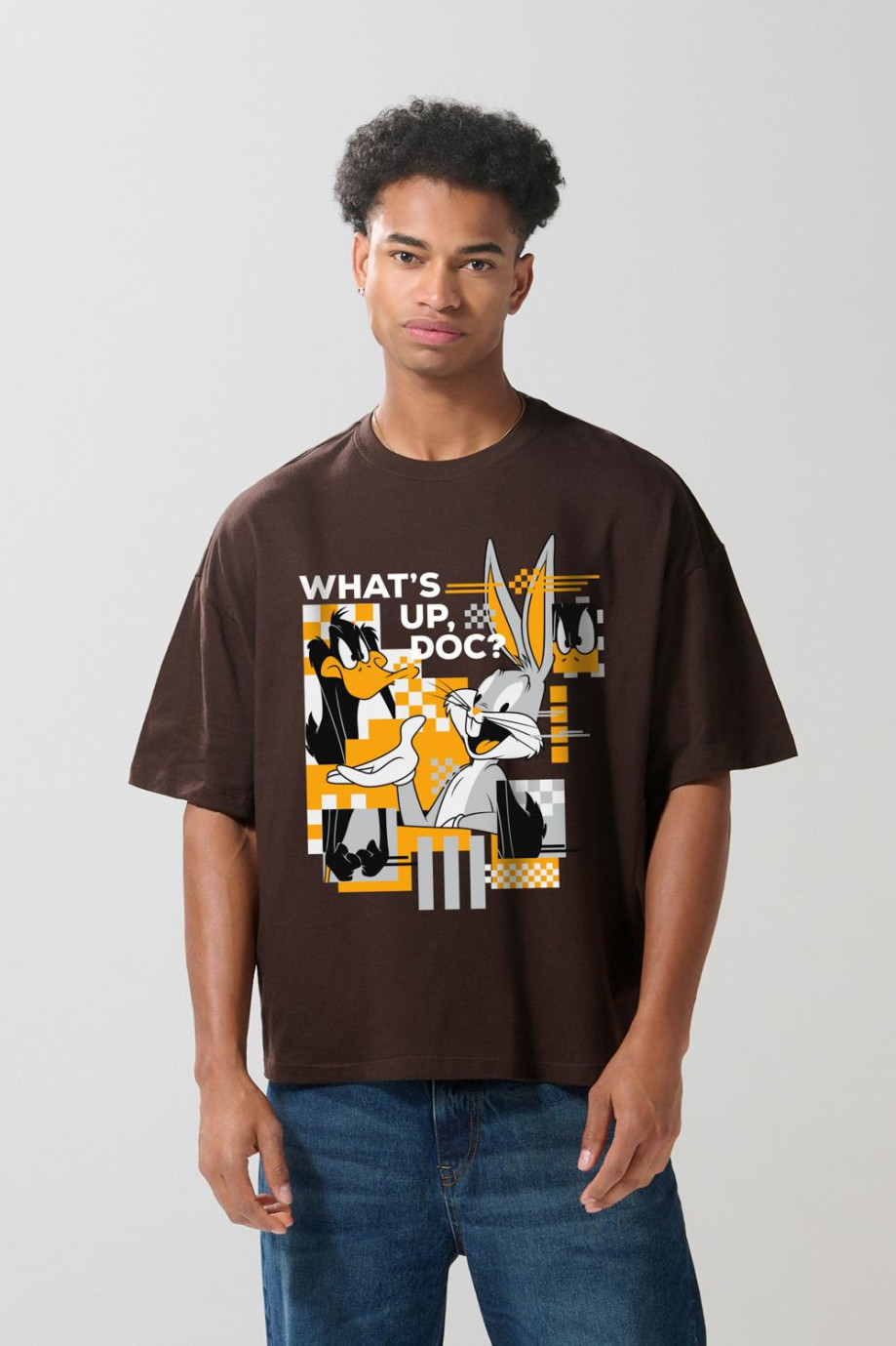 Camiseta oversize manga corta de Looney tunes.