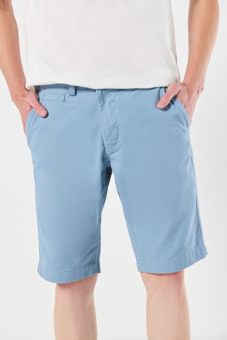 Bermuda tiro bajo unicolor en dril con cierre de cremallera