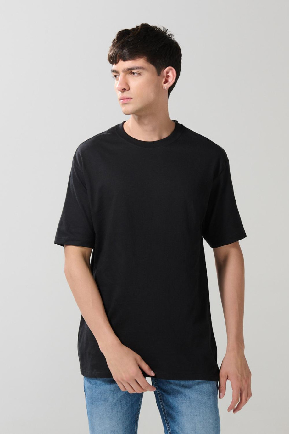 Camiseta ajustada unicolor con manga corta y hombro rodado