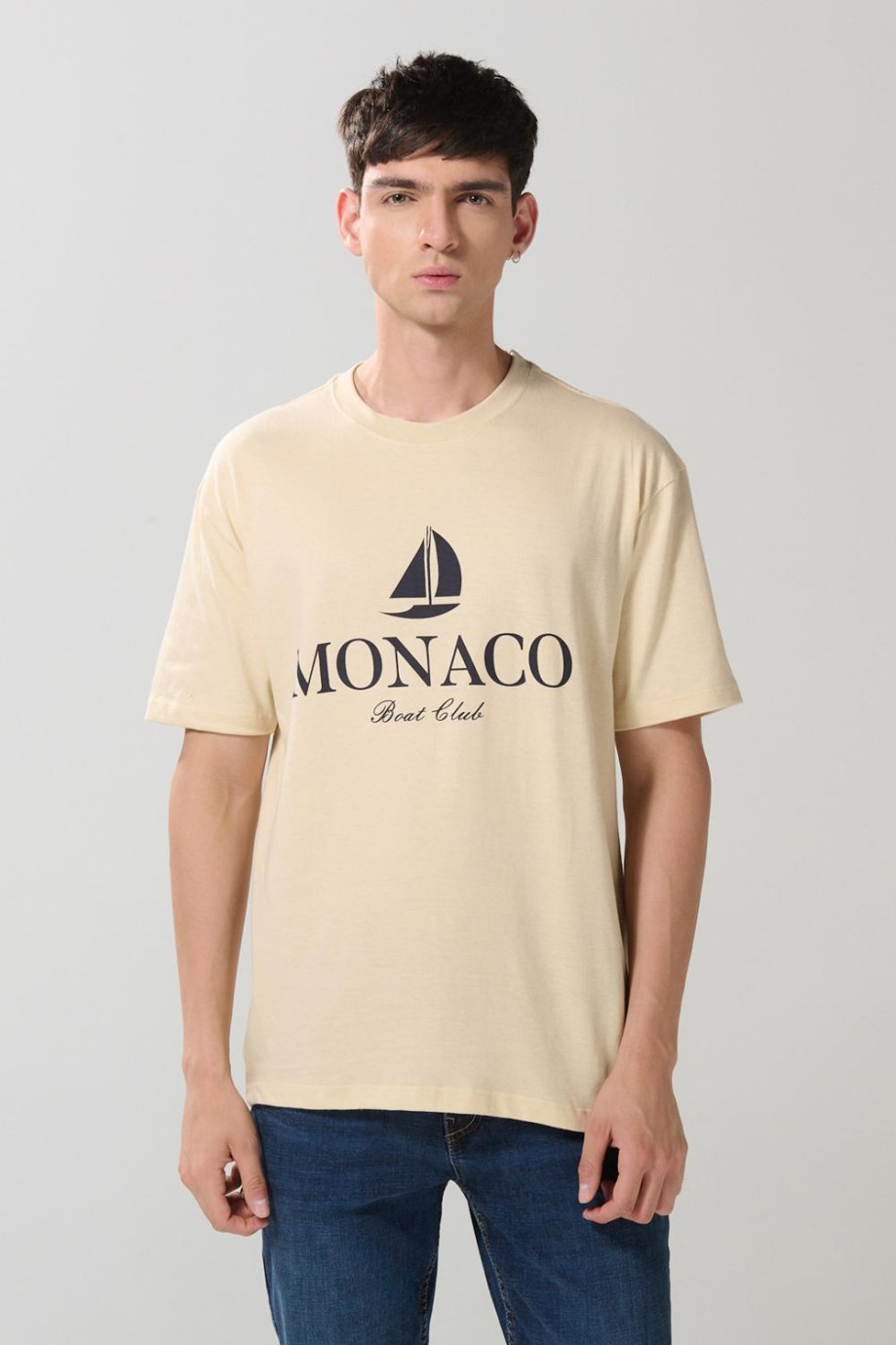 Camiseta cuello redondo kaki clara con arte college