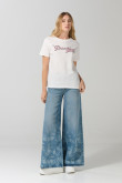 Camiseta crema clara manga corta college holgada