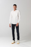 Camisa en algodón unicolor cuello sport collar con bolsillo
