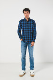 Camisa cuello sport collar manga larga en slim fit