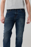 Jean azul oscuro straight leg con rotos y tiro bajo