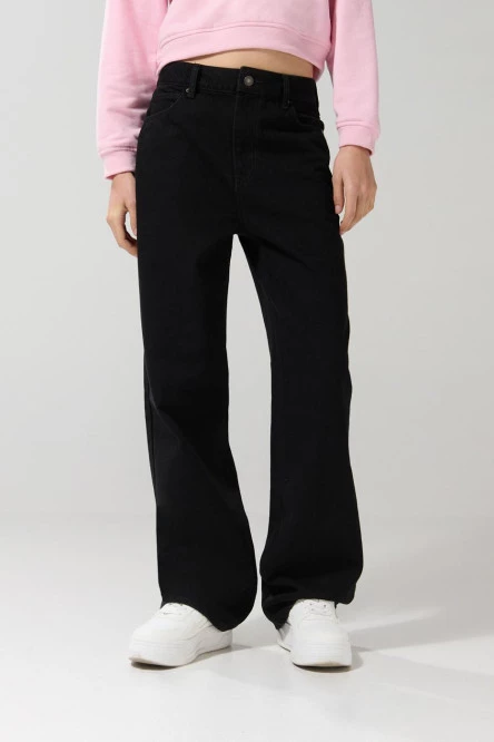 Jean 90´S negro con bota recta, cremallera y tiro alto
