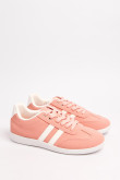 Tenis casuales naranjas con contrastes blancos