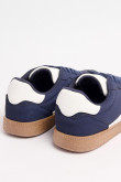 Tenis casuales unicolores con suelas planas en relieve