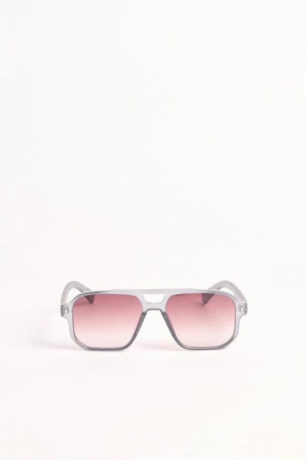 gafas de sol silueta piloto elaboradas en pasta azul traslucido.