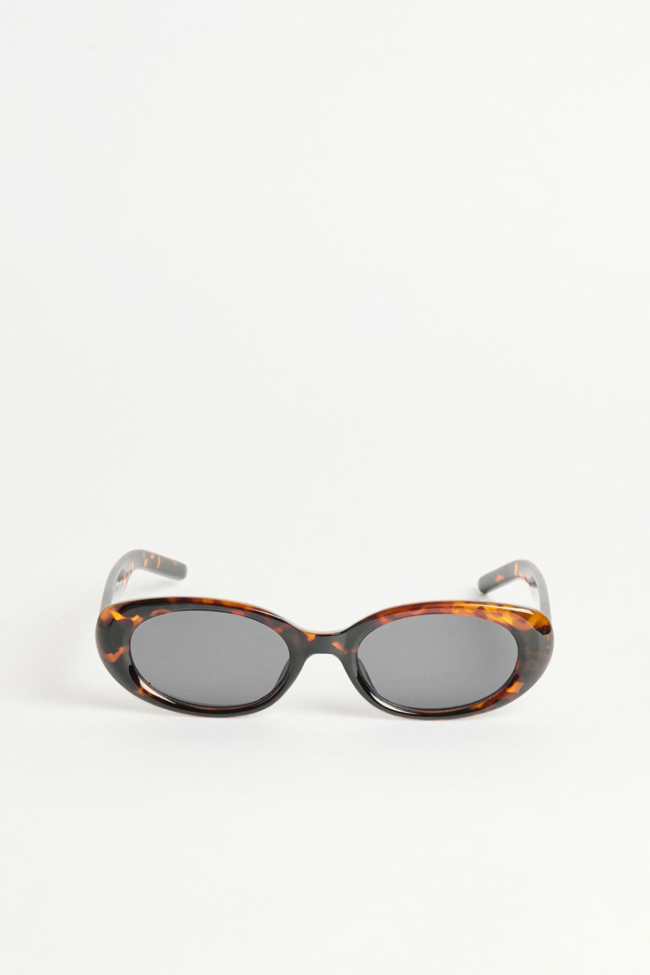 gafas de sol de marco rectangular en color café carey y negro