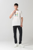 Camiseta manga corta crema con arte de Plaza Sésamo