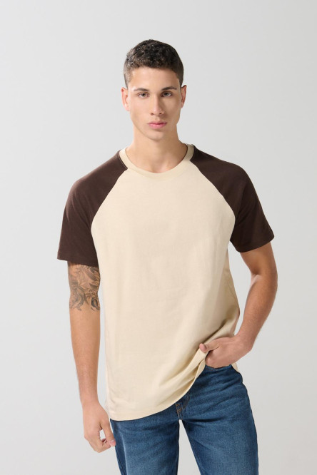 Camiseta unicolor con manga ranglan corta en contraste