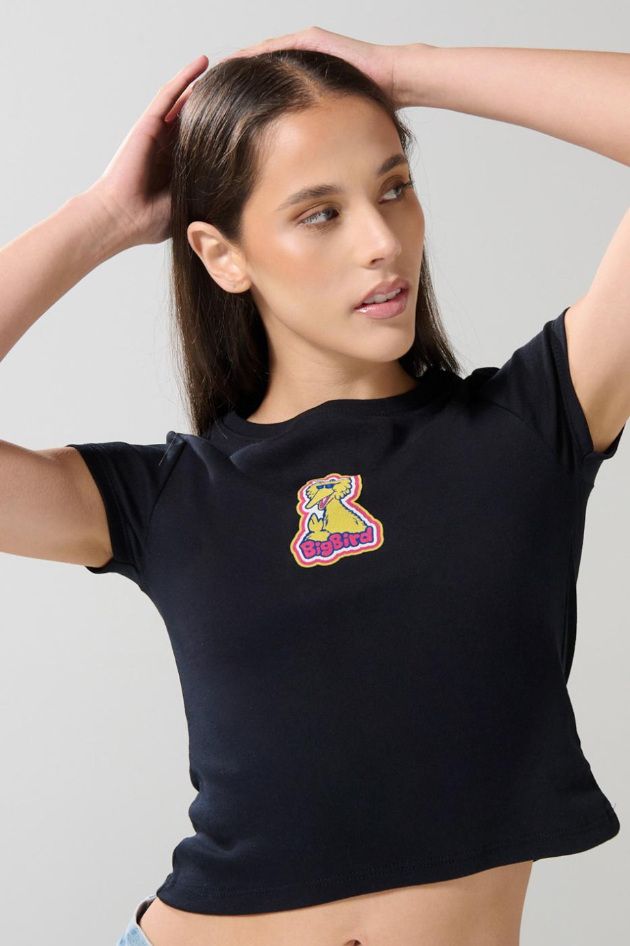 Camiseta azul manga corta con arte de Plaza Sésamo