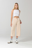 Pantalón culotte kaki claro con bota ancha y tiro alto
