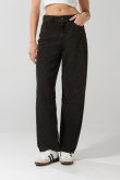 Jean café oscuro baggy con bota ancha y tiro medio