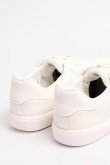 Tenis estilo urbano, negro y blanco con piezas en contraste
